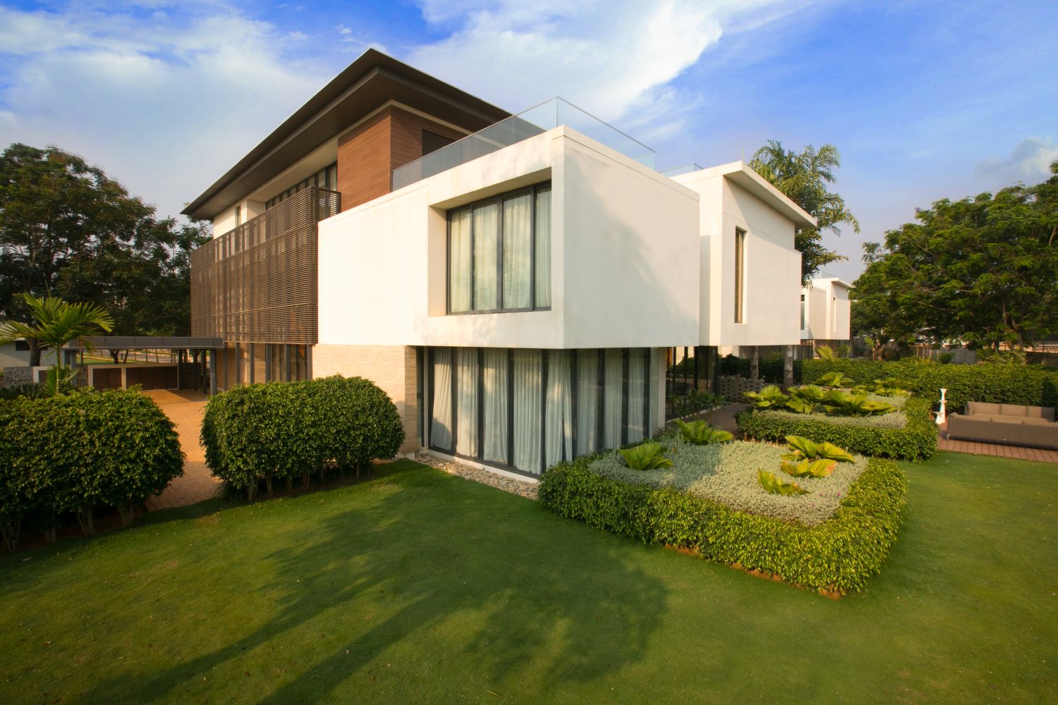 Embassy Boulevard, Bellary Road (NH-44), Yelahanka, North Bangalore