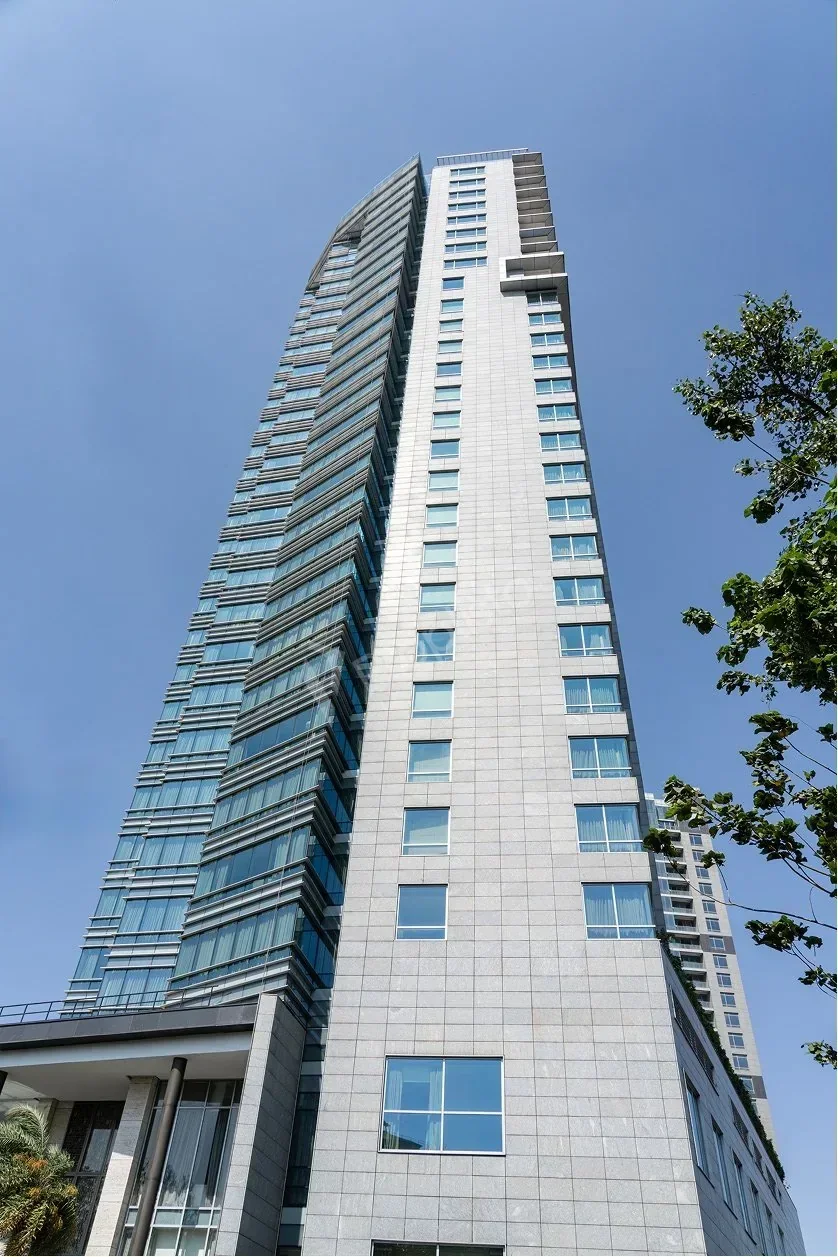Four Seasons Private Residences at Embassy ONE, Mekhri Circle / Bellary Road, North Bangalore.